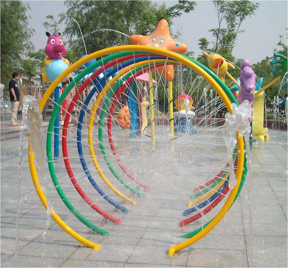 戏水泉